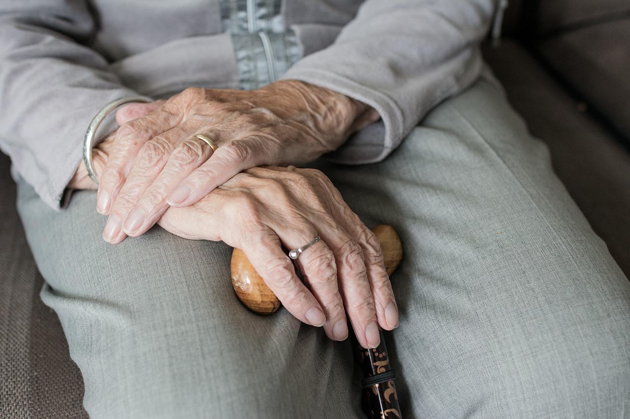 Elderly with dementia in the United Kingdom